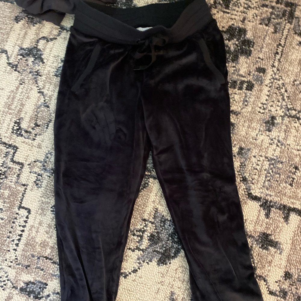 Like new joggers